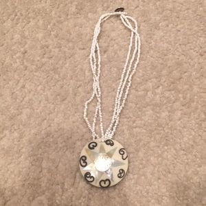 Women's beaded necklace